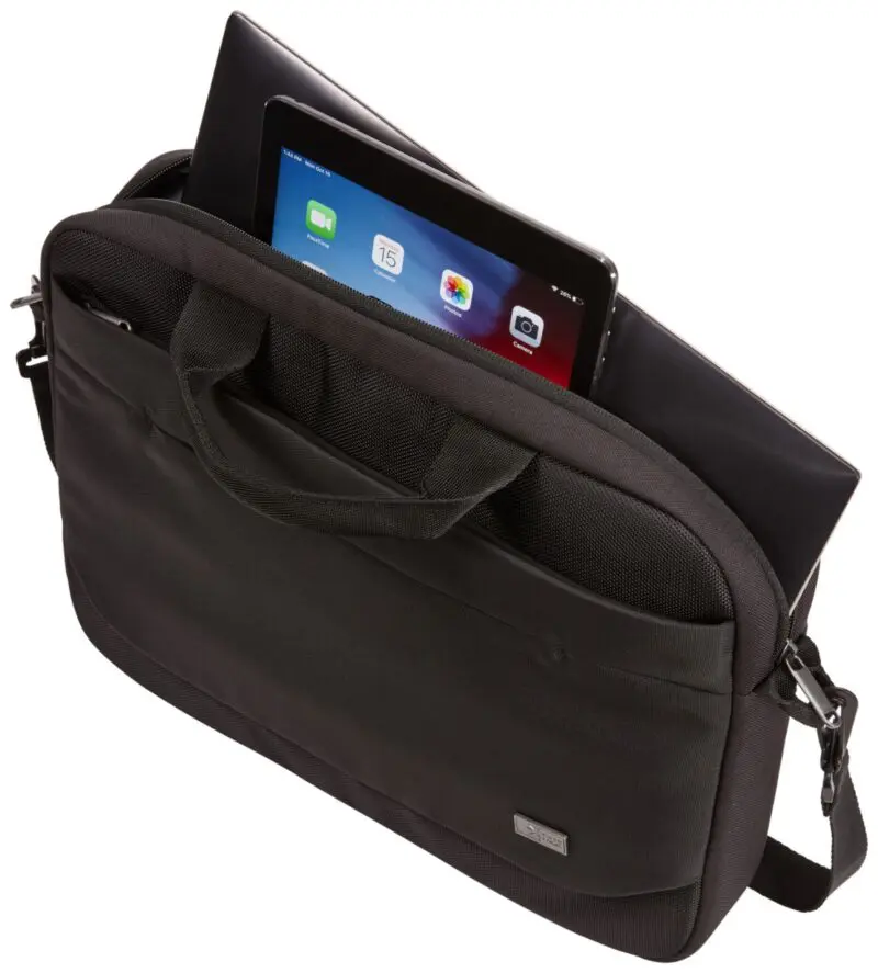 Case Logic Advantage Attache