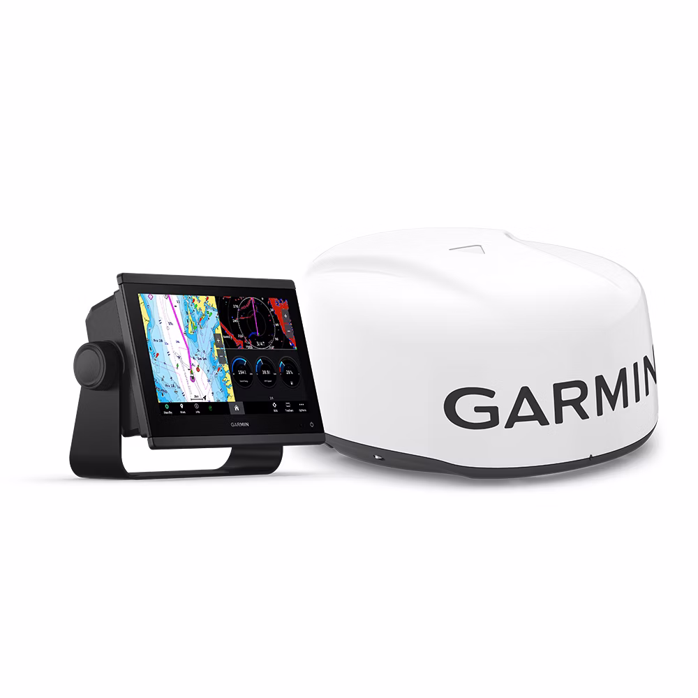 GARMIN GPSMAP 923xsv við GMR 18 HD3